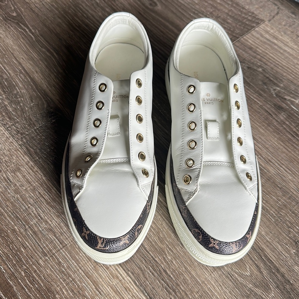 Louis Vuitton White Sneakers/ tennis shoes